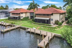 1390 Chesapeake Ave 1390, Naples