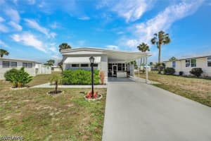 27543 Hoenie Dr, Bonita Springs