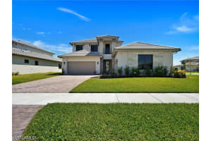 5126 Penella Ave, Ave Maria