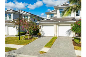 6960 Avalon Cir 801, Naples