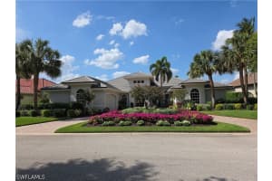 22300 Banyan Hideaway Dr, Estero