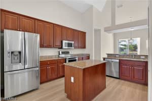 1414 Ne 2nd Ter, Cape Coral