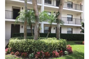 440 Fox Haven Dr 2106, Naples