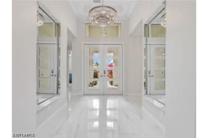 9257 Cayman Dr, Naples