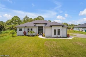 791 14th St Ne, Naples