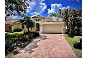 5717 Lago Villaggio Way, Naples