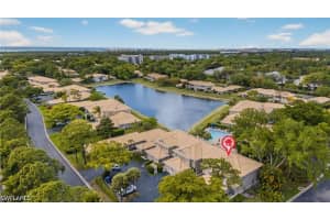 290 Emerald Bay Cir L7, Naples