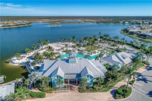 14559 Edgewater Cir, Naples