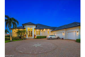 1061 E Inlet Dr, Marco Island