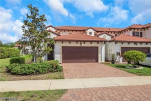 7738 Bristol Cir, Naples
