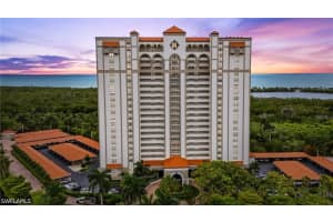 6585 Nicholas Blvd 902, Naples