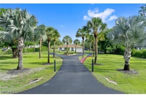 3277 5th Ave Nw, Naples
