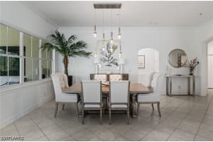 2842 Tiburon Blvd E 103, Naples