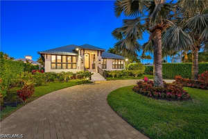 1585 Mullet Ln, Naples
