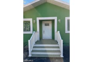4870 Hawthorn Woods Way, Naples