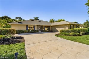 2377 Kings Lake Blvd, Naples