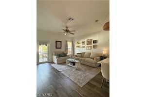 6113 Lake Front Dr, Fort Myers