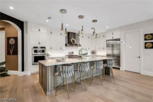 16336 Corsica Way 201, Naples