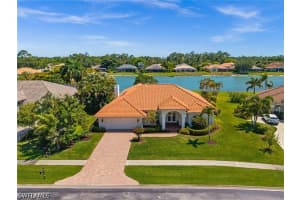 2092 Imperial Cir, Naples