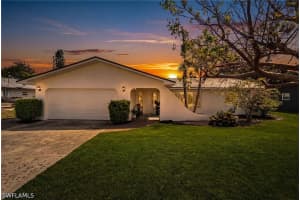 4937 Royal Palm Dr, Estero