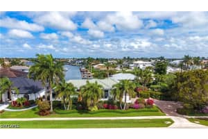 200 Angler Ct, Marco Island