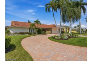 314 Torrey Pines Pt, Naples
