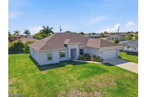 1025 Nw 7th Pl, Cape Coral