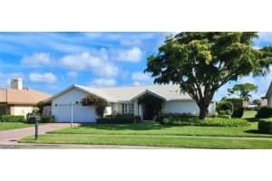 1417 Foxfire Ln, Naples