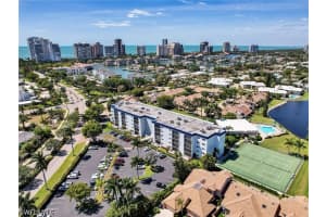 555 Park Shore Dr B205, Naples
