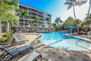 450 Launch Cir 501, Naples