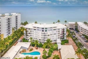 1851 Gulf Shore Blvd N 502, Naples