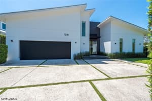 1218 14th Ave N, Naples