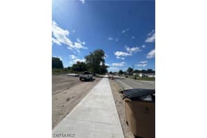 425 Bell Blvd S, Lehigh Acres