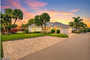 541 94th Ave N, Naples