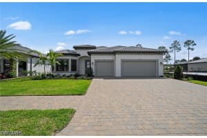 2082 Don Benito Way, Naples