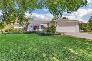 4472 Beechwood Lake Dr, Naples