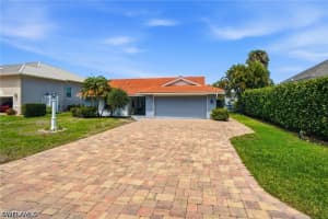 455 Bayside Ave, Naples