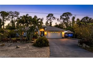 8164 Harrisburg Dr, Fort Myers