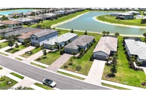 20039 Kingmont Dr, Estero