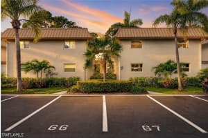1549 Sandpiper St 68, Naples