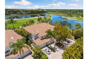 9066 Cascada Way 101, Naples