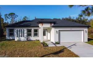 422 Eisenhower Blvd, Lehigh Acres