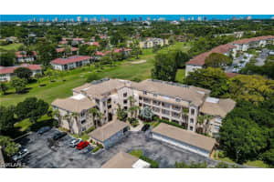 992 Woodshire Ln D107, Naples