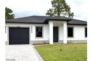 1124 Cherry St E, Lehigh Acres