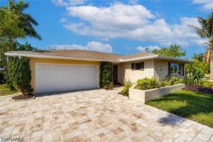 4818 Tahiti Ln, Naples