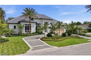 744 Willowhead Dr, Naples