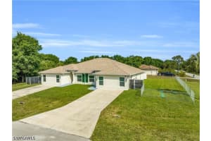 3802 La Rue St, Fort Myers
