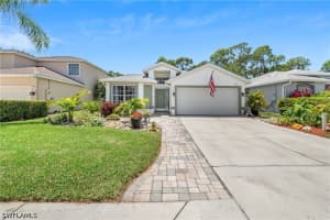 713 Crossfield Cir, Naples