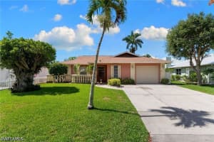 1020 28th Ave N, Naples
