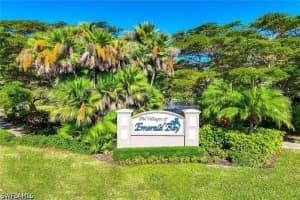 386 Emerald Bay Cir G5, Naples